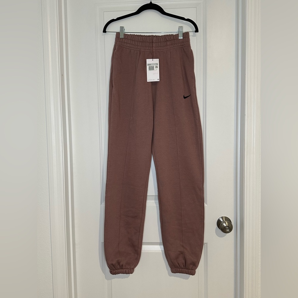 Nike Women’s Brown Loose Fit Mid Rise Jogger